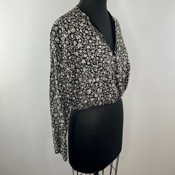 ZARA Black White Floral Print Chiffon Button-Up V-Neck Long Sleeve Crop Top M - Picture 3 of 8